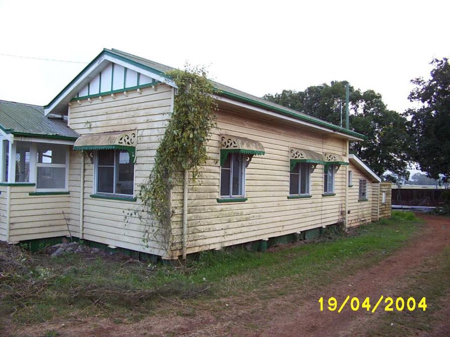 Side View Simple House Painting Toowoomba