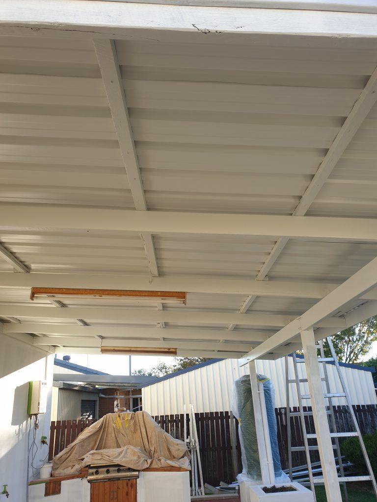 Roof Painting Toowoomba Steel Frame White Color