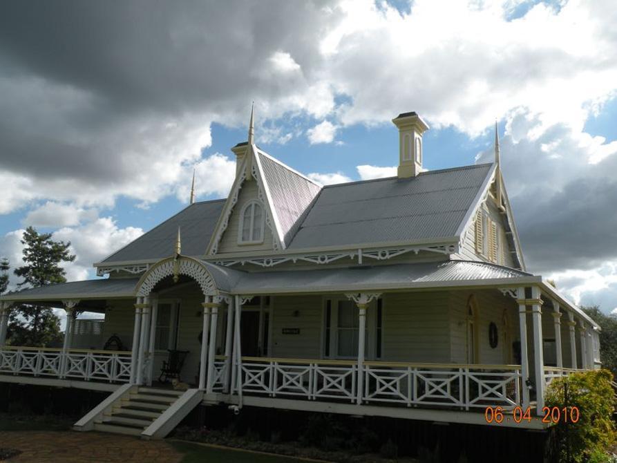 White House Roof Painting Toowoomba