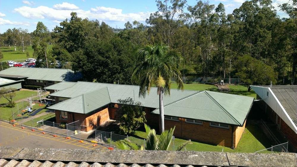 Simple Green Roof Painting Toowoomba