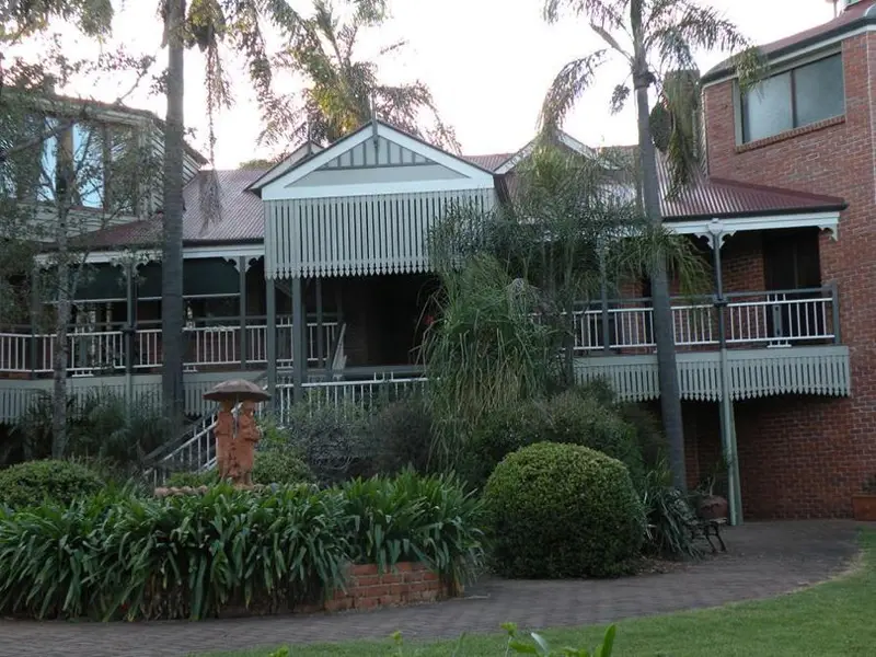 front view house painting toowoomba front view house painting toowoomba