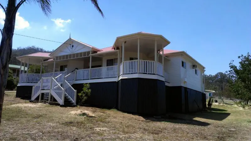 black and white house painting toowoomba black and white house painting toowoomba