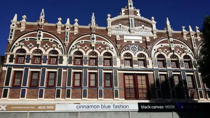 white horse commercial painting toowoomba white horse commercial painting toowoomba