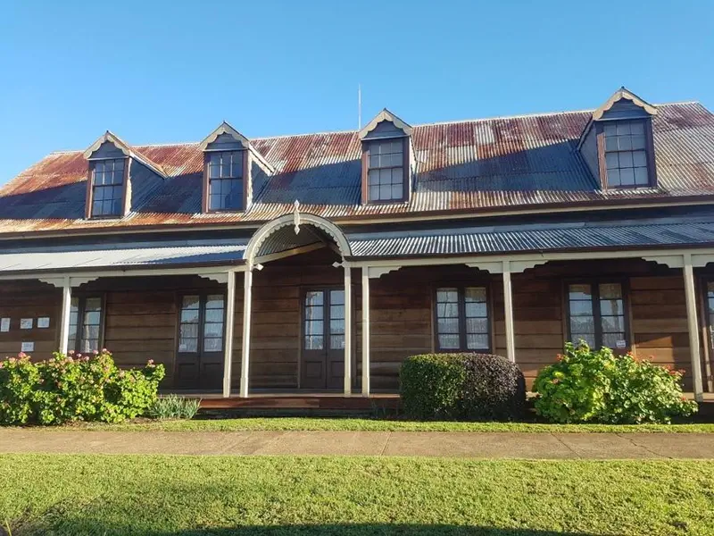 rusty roof house painters toowoomba rusty roof house painters toowoomba