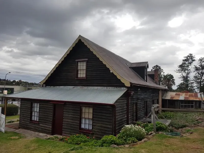 eaves house painters toowoomba eaves house painters toowoomba