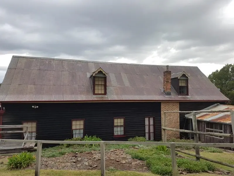 black wall house painters toowoomba black wall house painters toowoomba