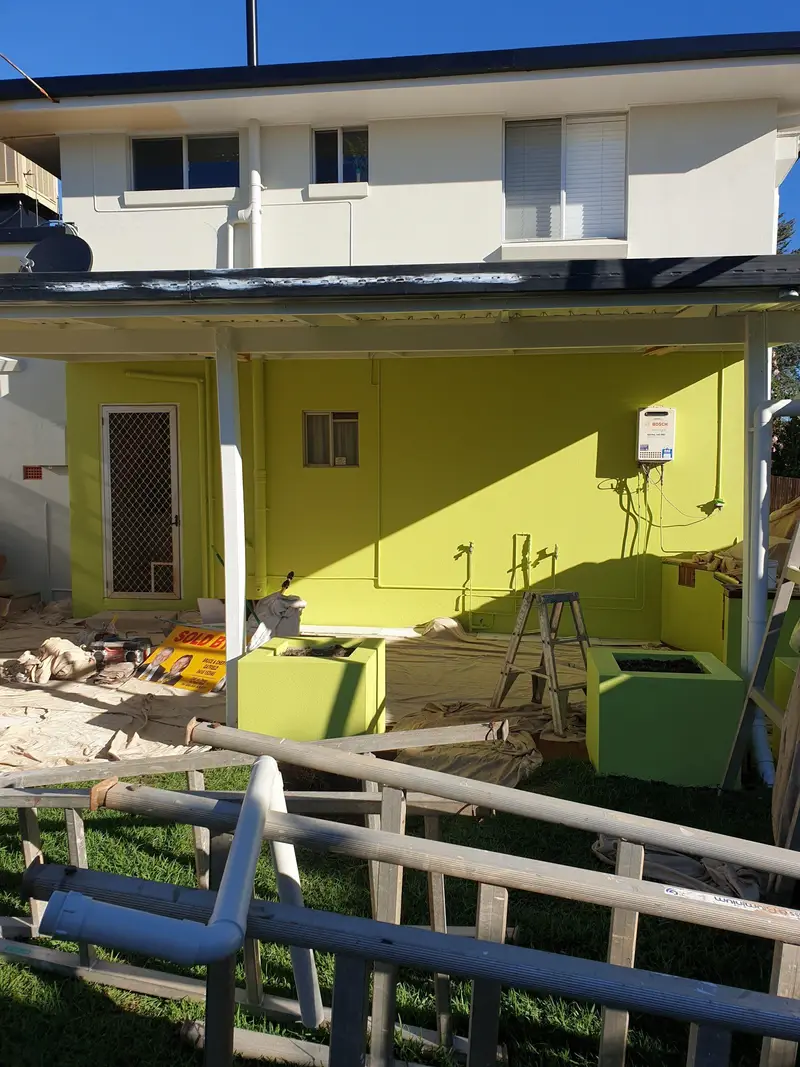 yellow green wall house painting toowoomba yellow green wall house painting toowoomba