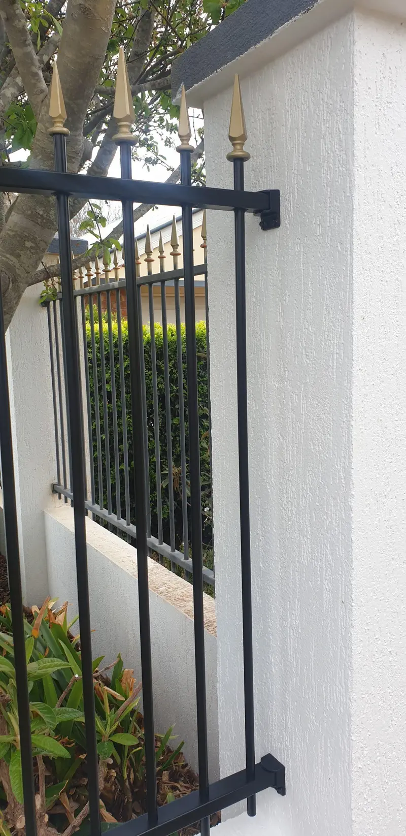 side fence house painters toowoomba side fence house painters toowoomba