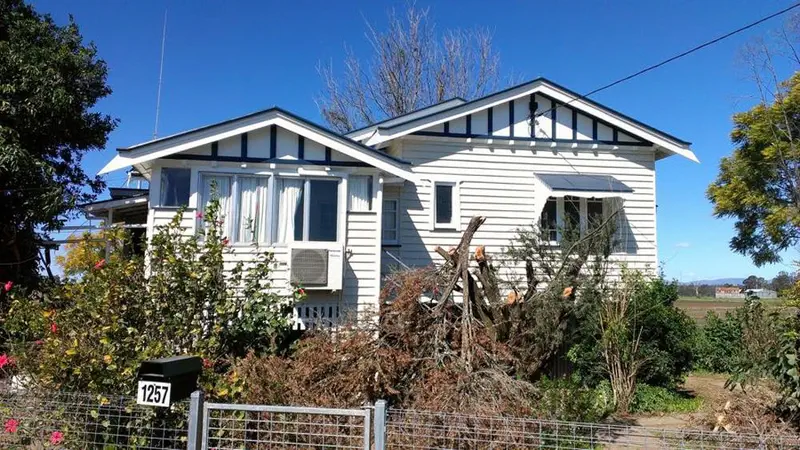 single awning window house painters toowoomba single awning window house painters toowoomba