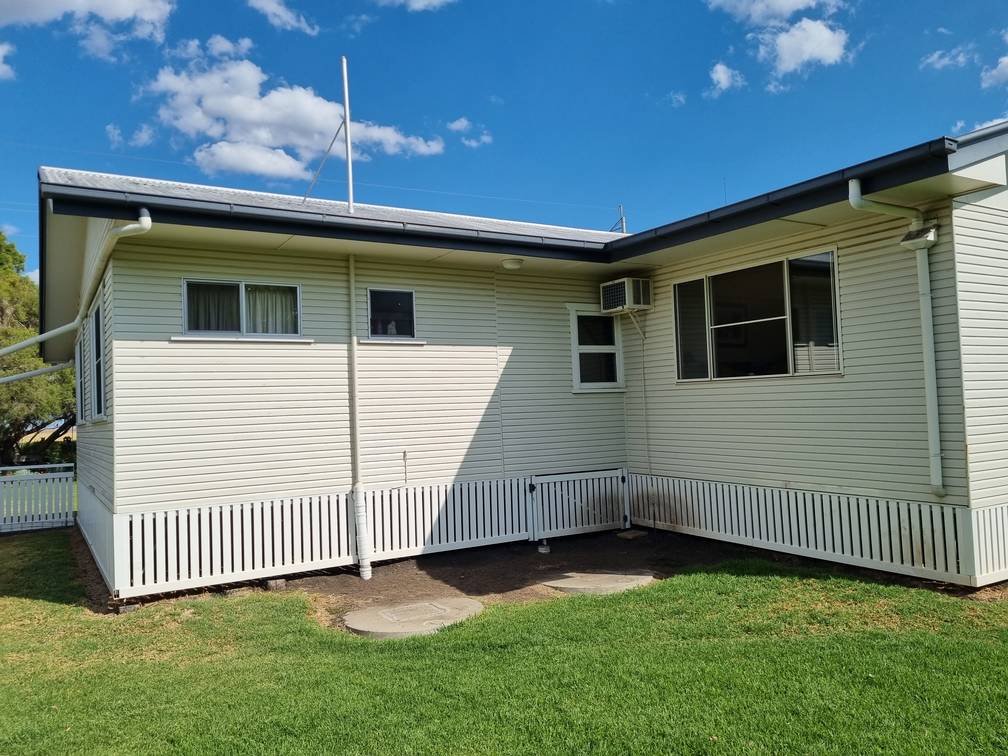 dirty white exterior painting march 2025 5 dirty white exterior painting march 2025 5