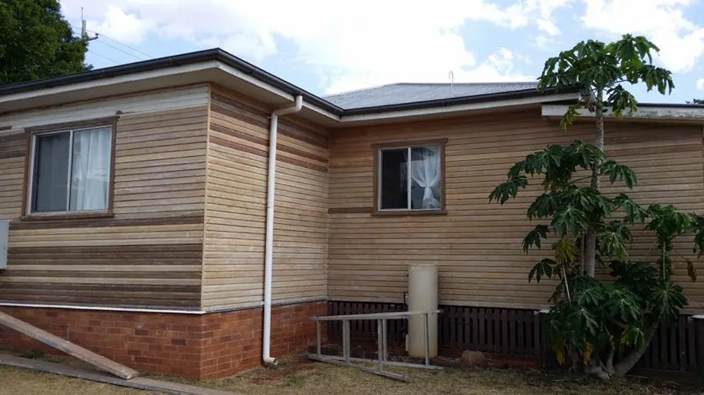 House Painting Toowoomba Brown and Cream Wall